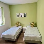 Tieffapartmanhaz شقة